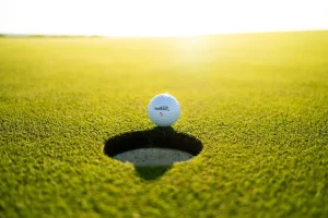 Tyrrell Hatton fined and rebuked for breaking club, cursing in Dubai